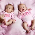Какво означават близнаци насън