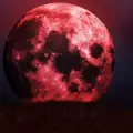 Кървава Луна изгрява тази вечер