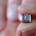 Най-малката Библия в света е 0,04 кв. мм