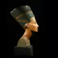След години търсене намериха останките на Нефертити