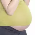 Бременна жена износва бебе почти две години
