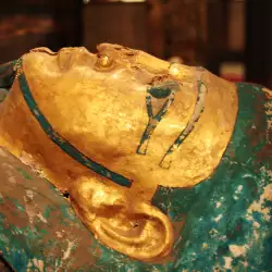 Маска на мумия крие евангелски ръкопис