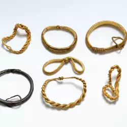 Намериха най-голямото златно съкровище от епохата на викингите