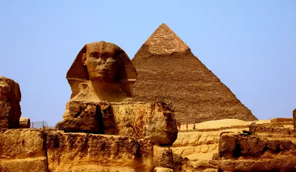 Древен папирус разкри как е построена Хеопсовата пирамида