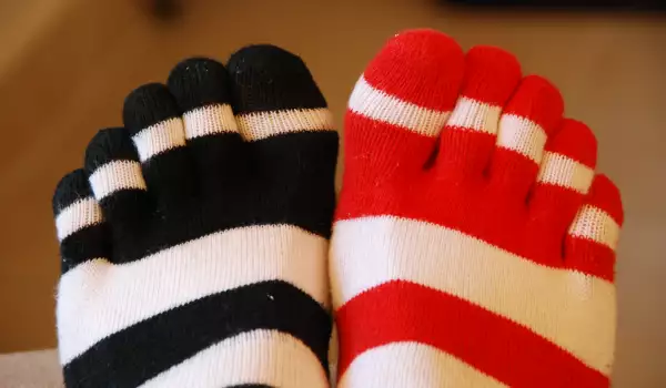 Миризливи чорапи