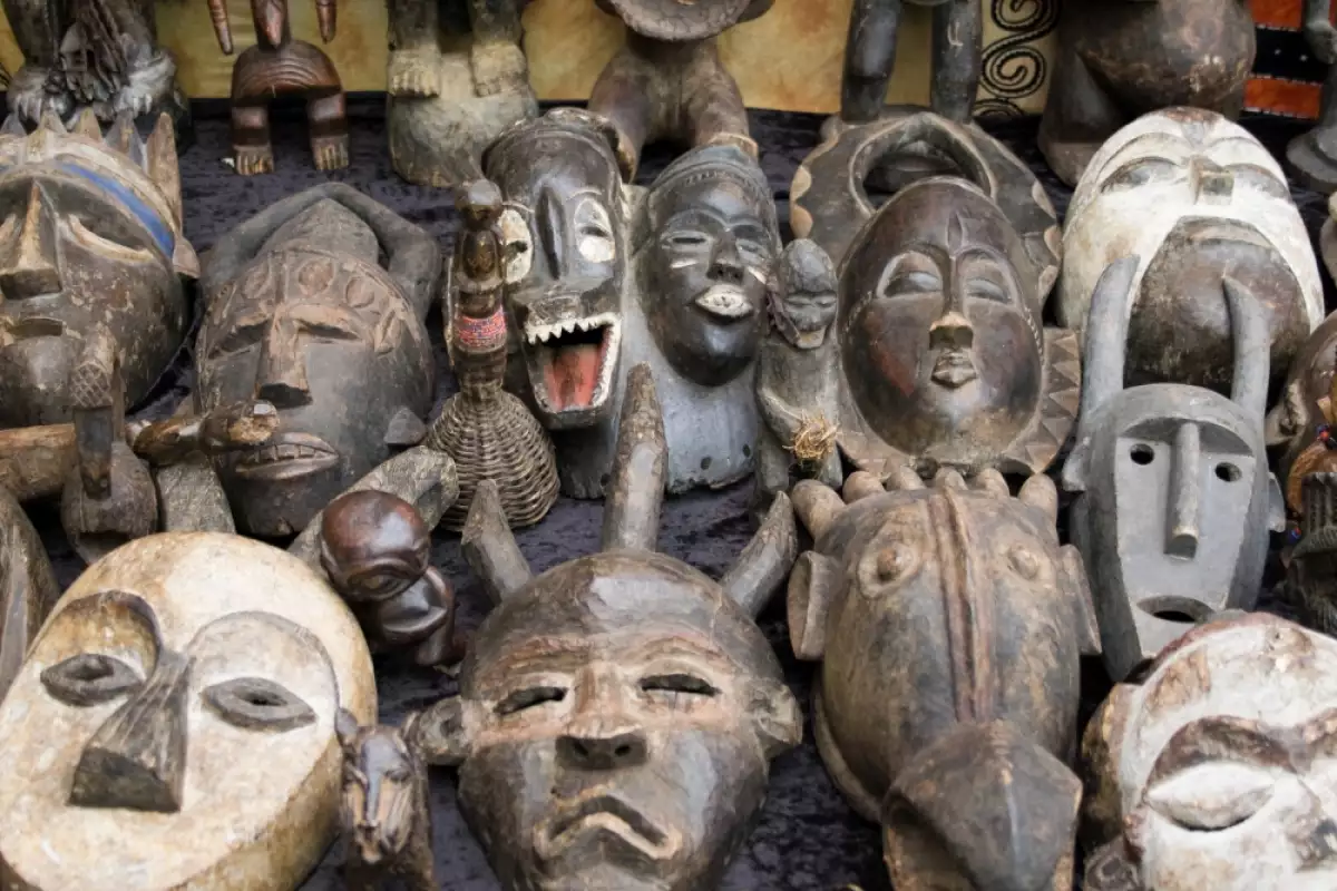 Традиционни африкански маски символика