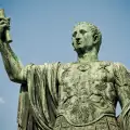 Гай Юлий Цезар е претърпял серия от мини инсулти?