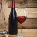 Мъртвец ме кара да пия червено вино
