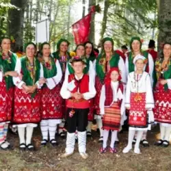 Днес посрещаме Бабинден