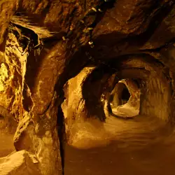 Историята на древния подземен град Нушабад