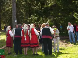 Християните празнуват Петровден