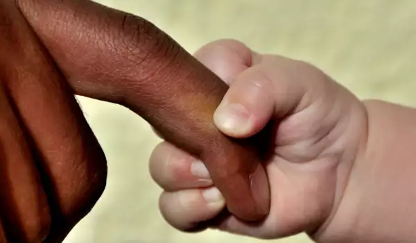 Учени: Бебетата имат расови предразсъдъци
