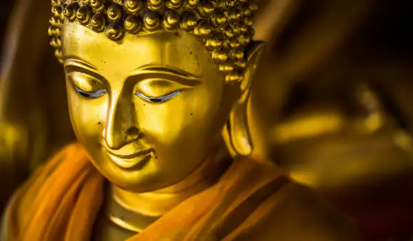Човешки скелет изскочи от най-древната статуя на Буда