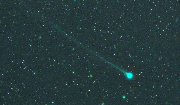 Комета със зелена опашка преминава край Земята от 50 000 г. насам