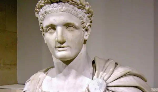 Император Домициан - живот и управление