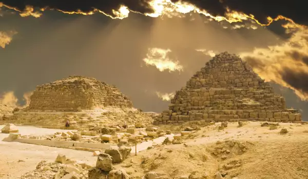 Египет в паника: гробниците изчезват до 150 години