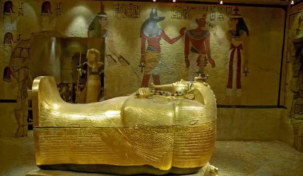 Владетелите на древен Египет – извънземни