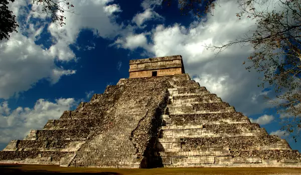 Цивилизацията на ацтеките