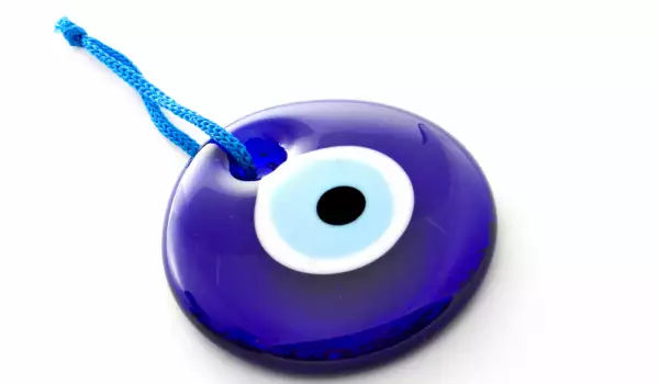 синьото око е талисман за мъже