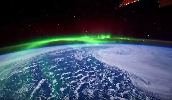 Тези снимки на НАСА показват истинската красота на нашата планета