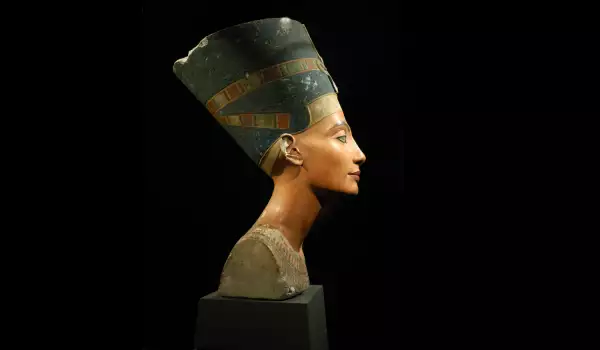 Бюстът на Нефертити не бил истински