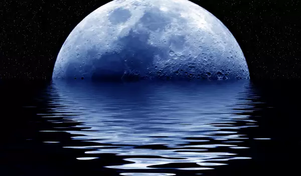 Вода на Луната