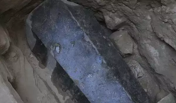 Откриха най-големия саркофаг на разкопки в Александрия