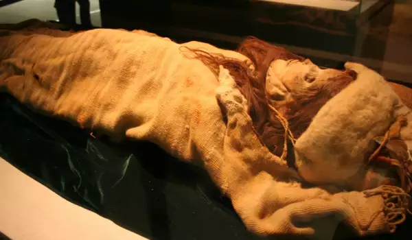 Таримските мумии от Синцзян