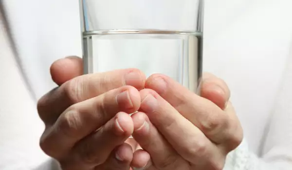 Магическа техника с вода за лично управление и промяна на обстоятелства